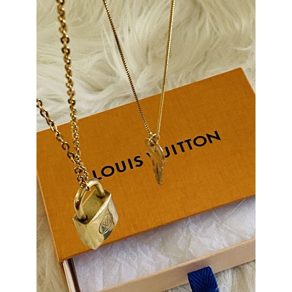 Louis Vuitton Lock And Key Authentic On Non Branded Chains. Working Lock & Key